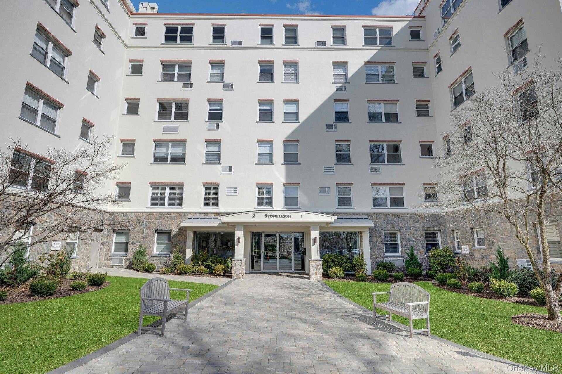 1 Stoneleigh PLZ #1T, Bronxville, NY 10708