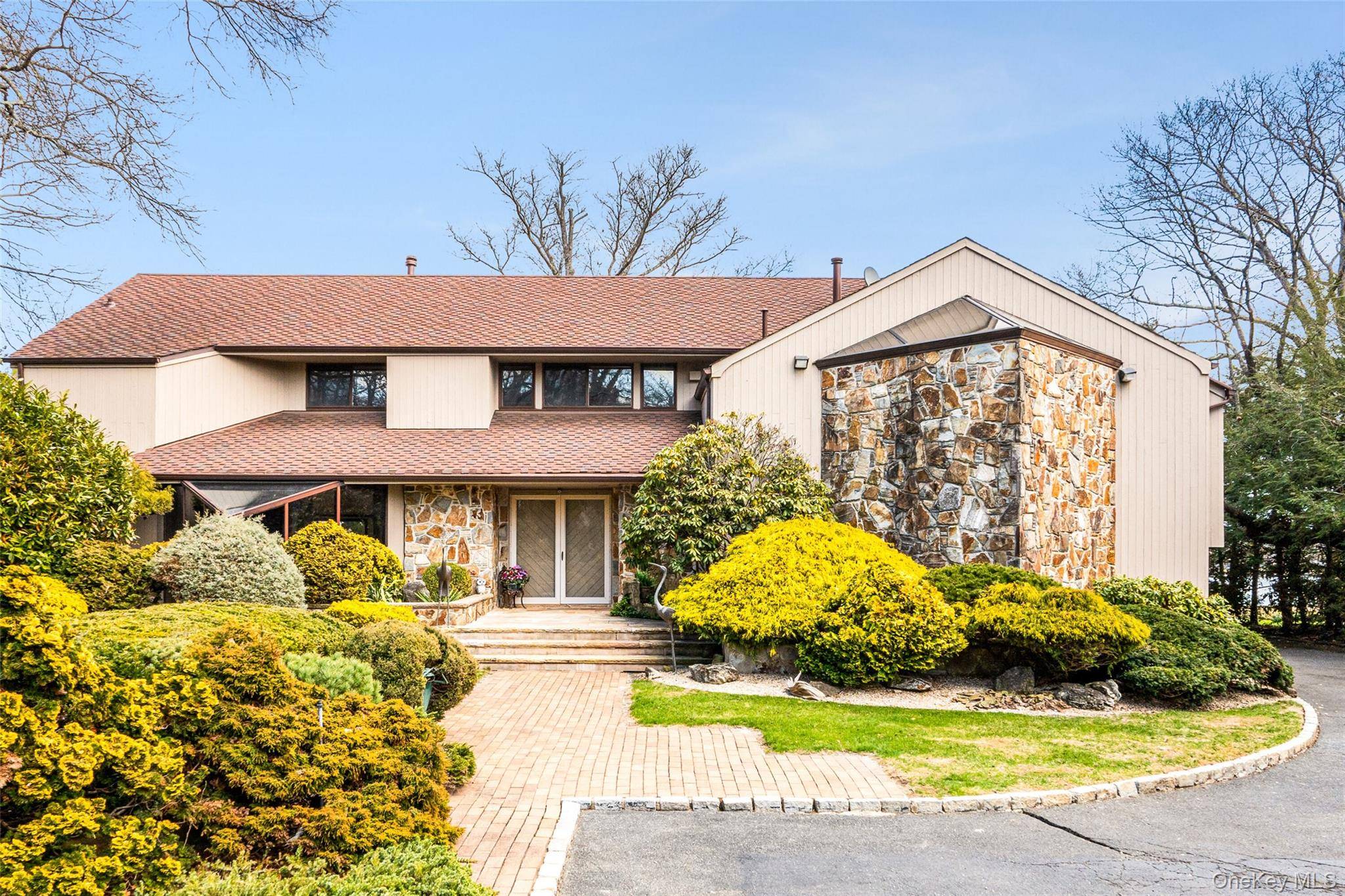 214 Cedar AVE, Hewlett Bay Park, NY 11557