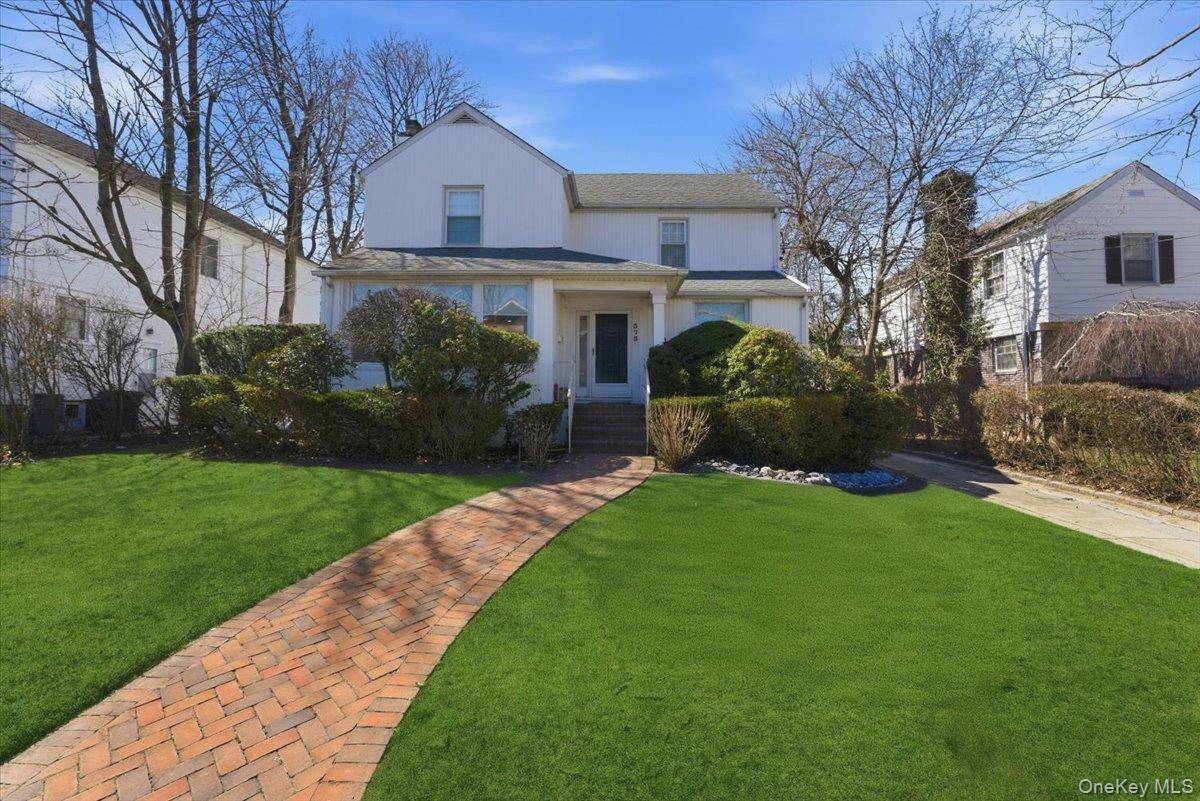 373 Northfield RD, Woodmere, NY 11598
