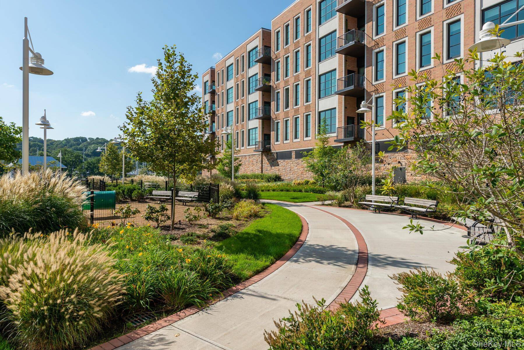 100 Garvies Point RD #1116, Glen Cove, NY 11542