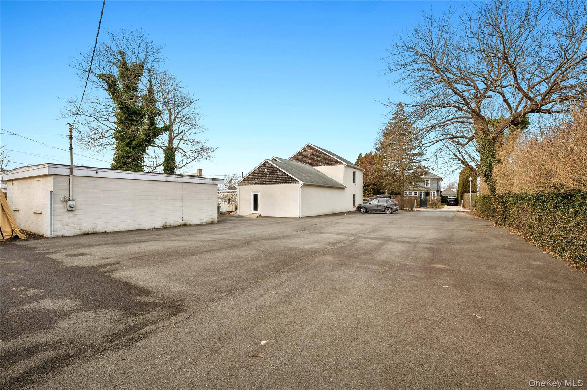 28 Cameron ST, Southampton, NY 11968