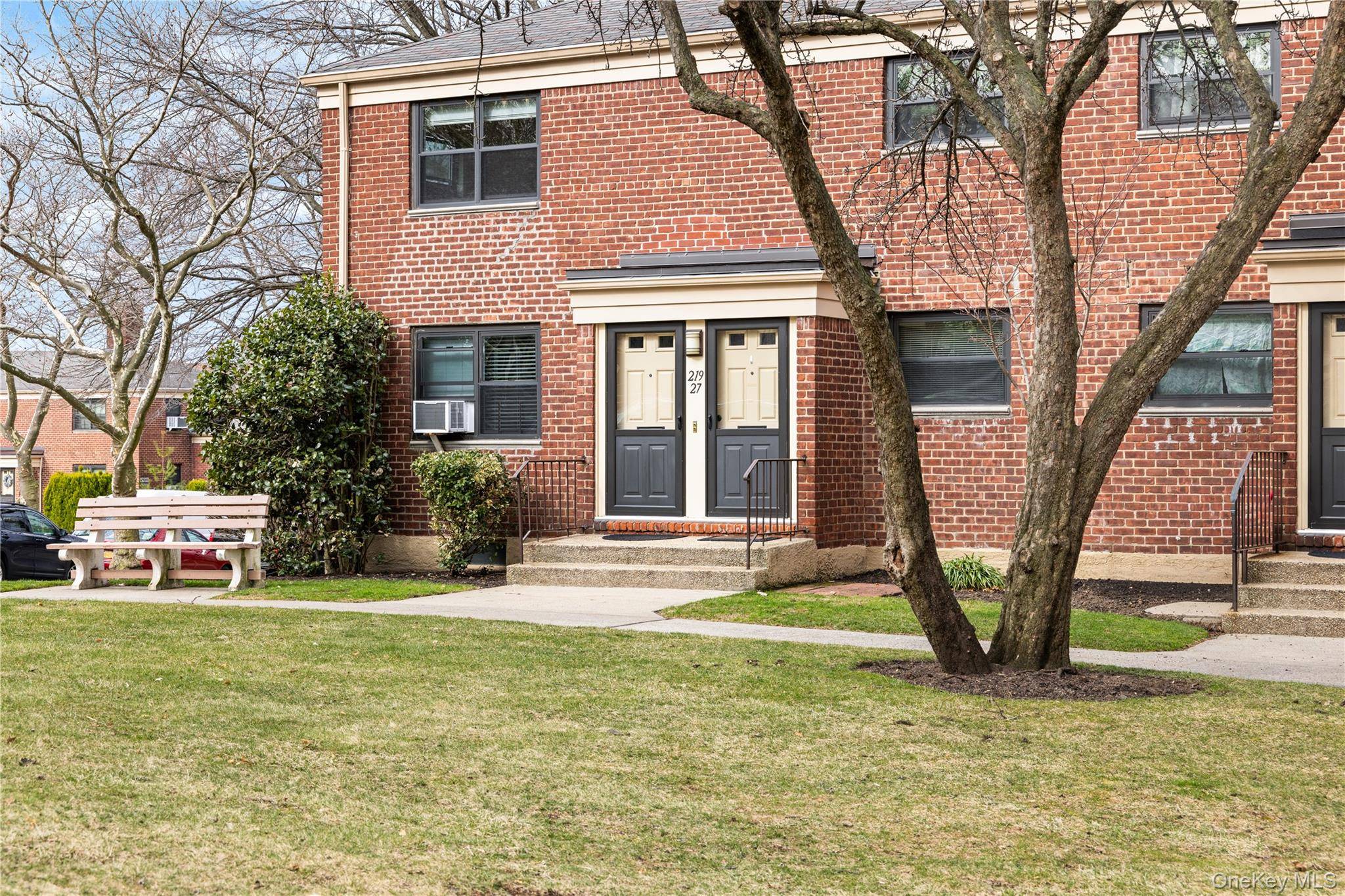 219-27 75th AVE ##2, Bayside, NY 11364