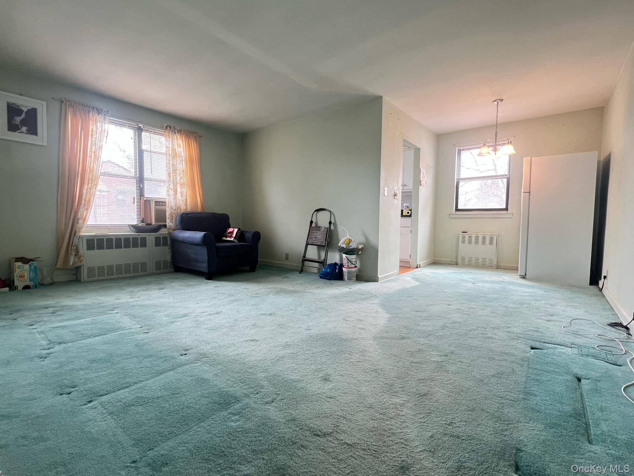 19617 73rd AVE #2nd FL, Fresh Meadows, NY 11365