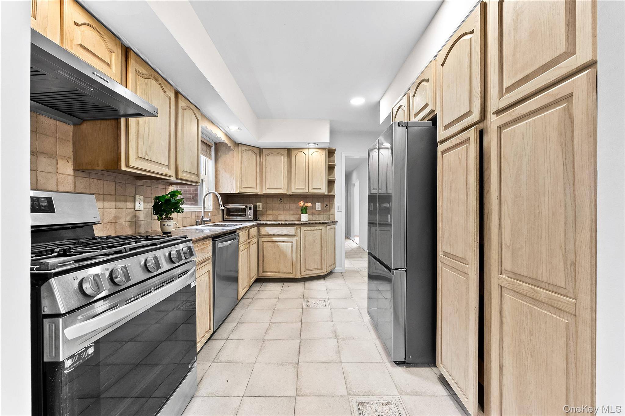 219-01 82nd AVE, Queens Village, NY 11427