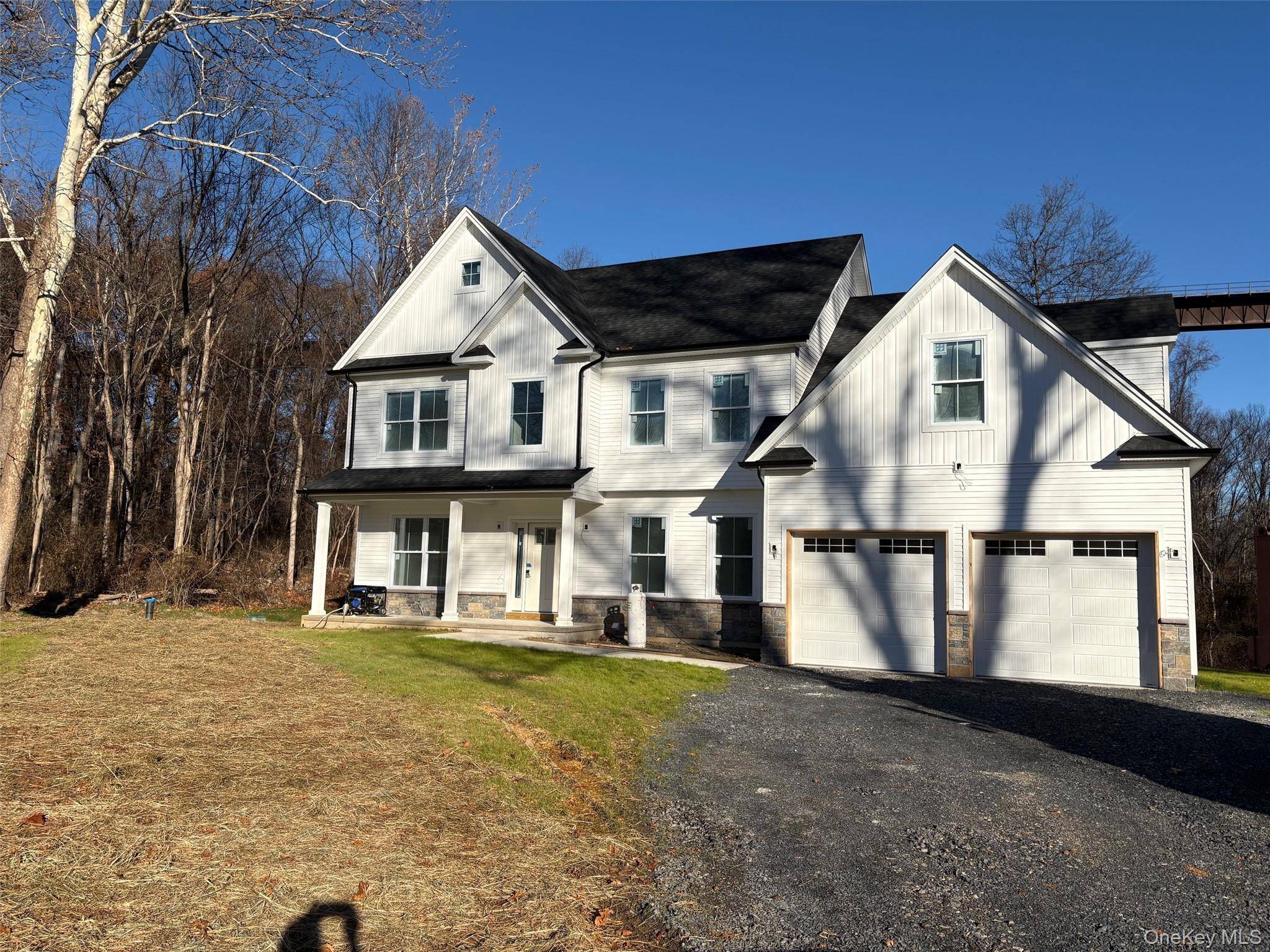 3 Rosewood LN, Salisbury Mills, NY 12577