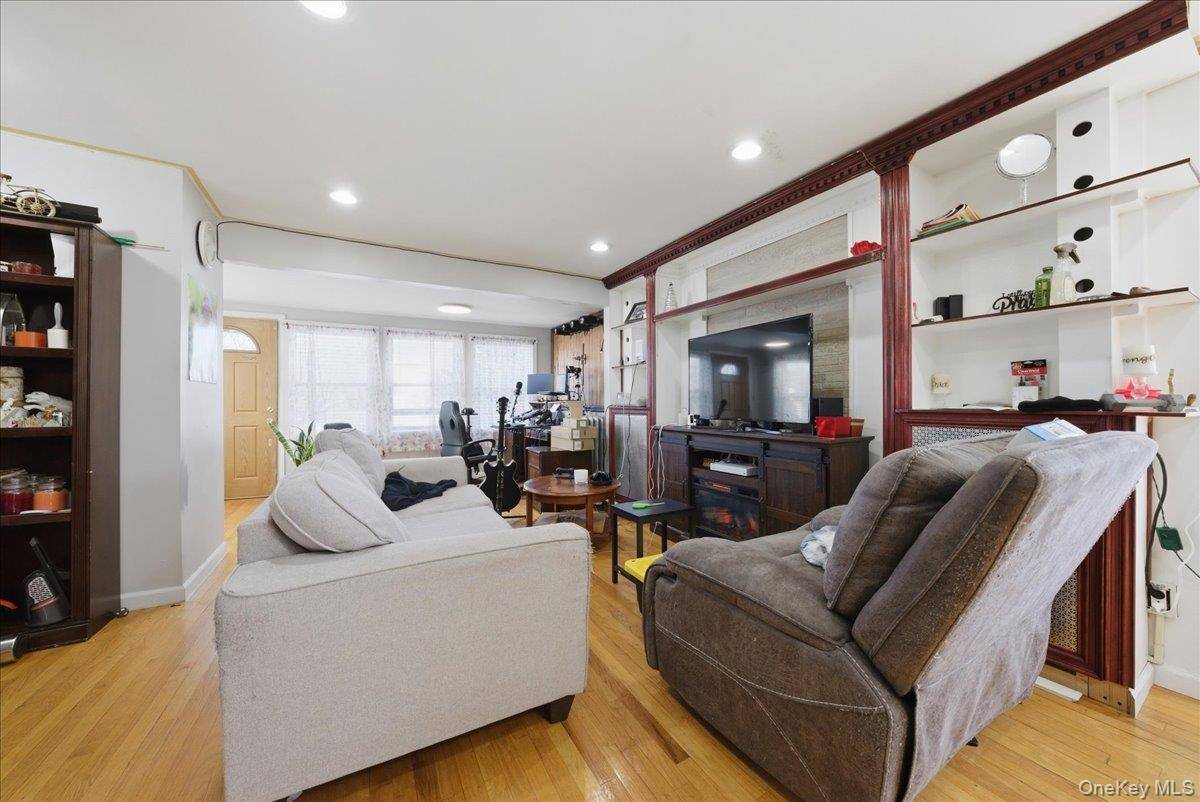 9360 208th ST, Queens Village, NY 11428