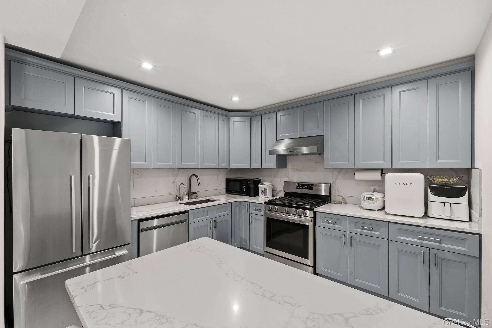 4162 Bowne ST #5A, Flushing, NY 11355