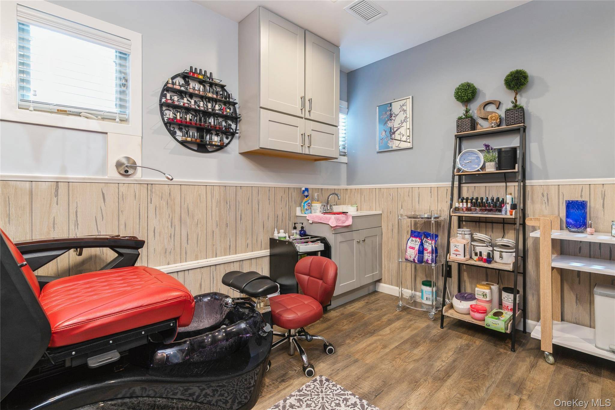 1420 Montauk HWY #Suite 2 - Treatment Rm 2, Oakdale, NY 11769