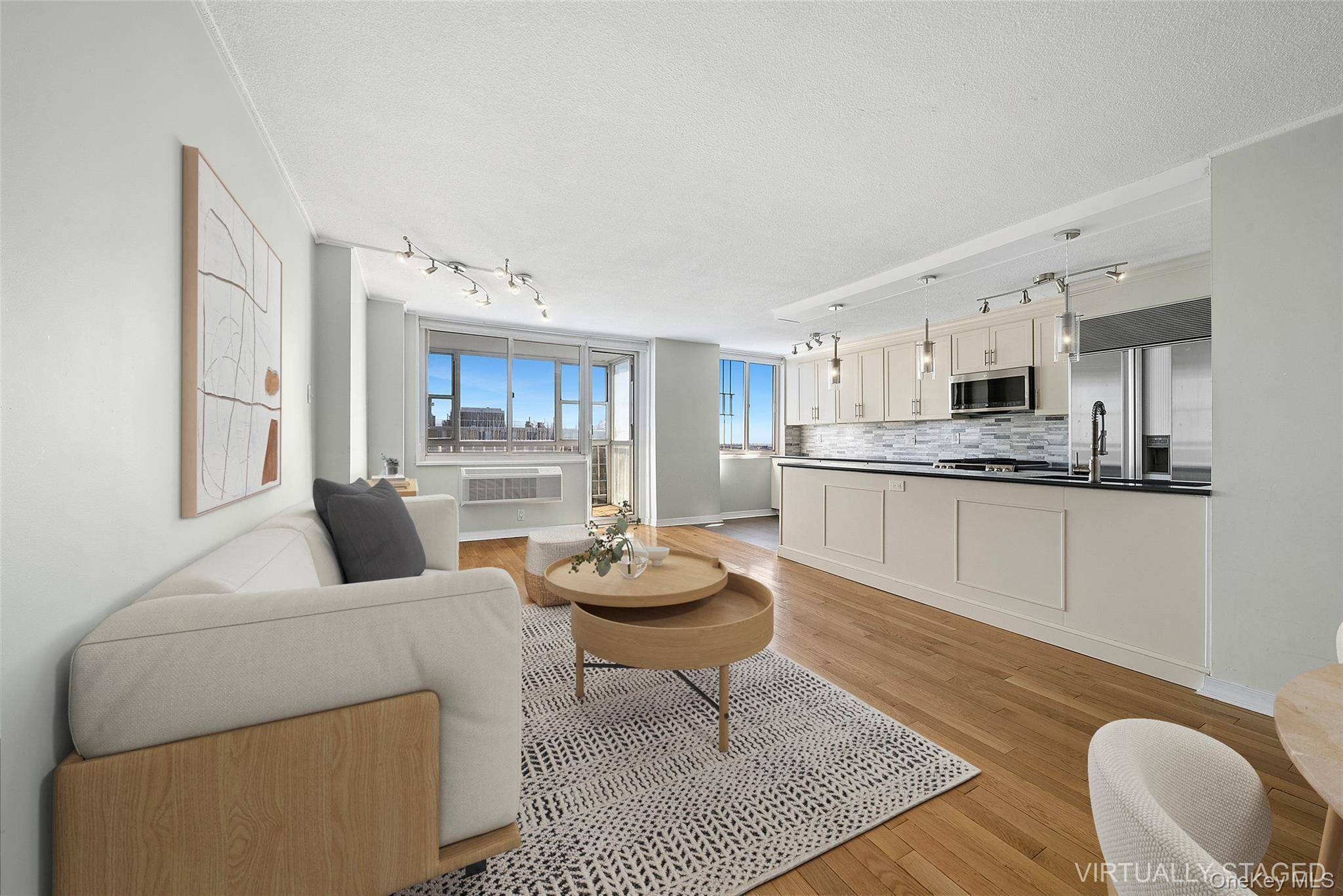 11817 Union TPKE #21K, Forest Hills, NY 11375