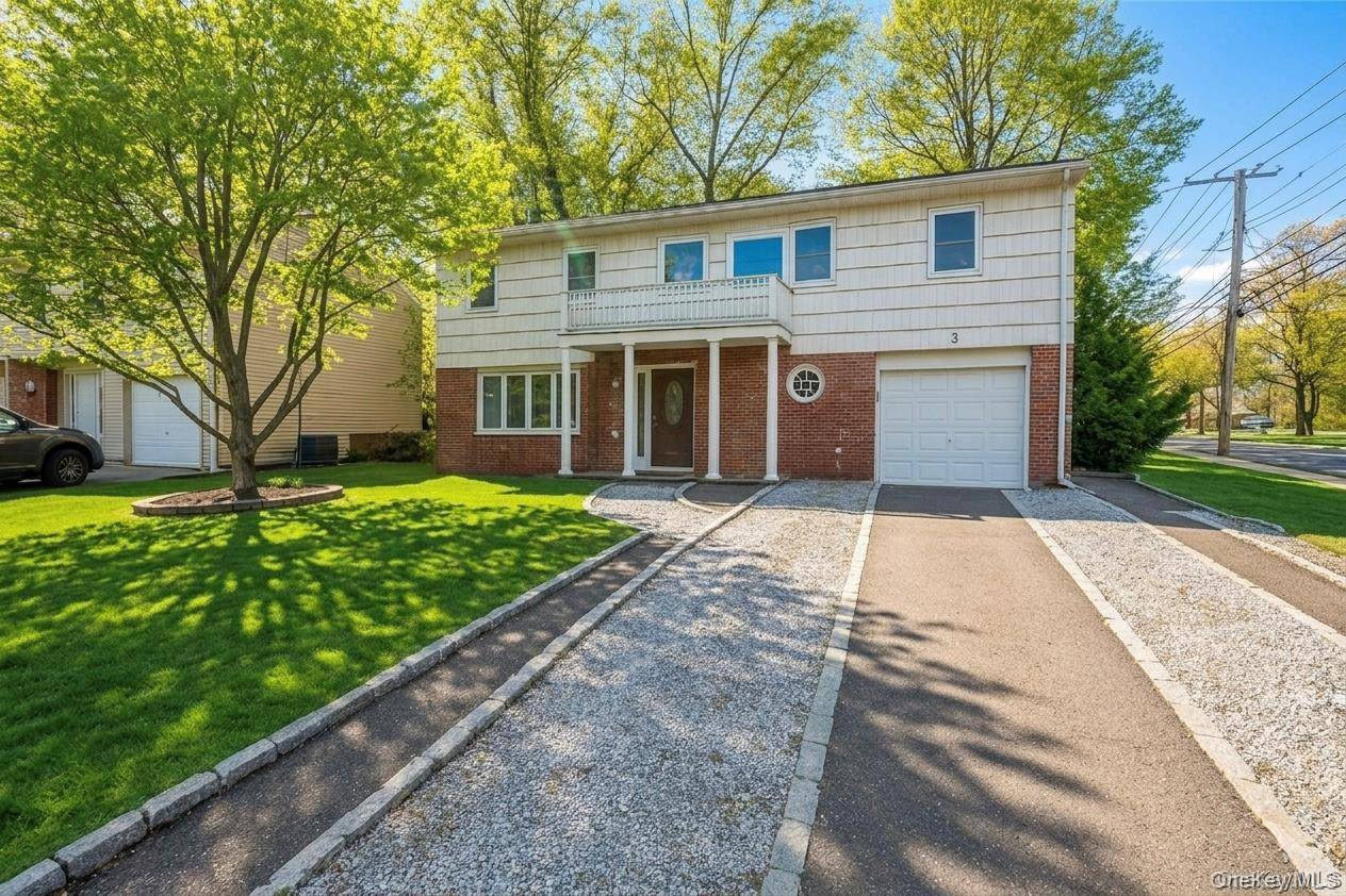 2 Pickwood LN, Great Neck, NY 11024