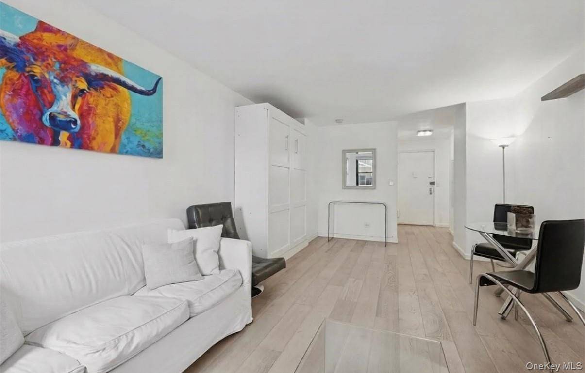 165 W 66th ST #2L, New York (manhattan), NY 10023