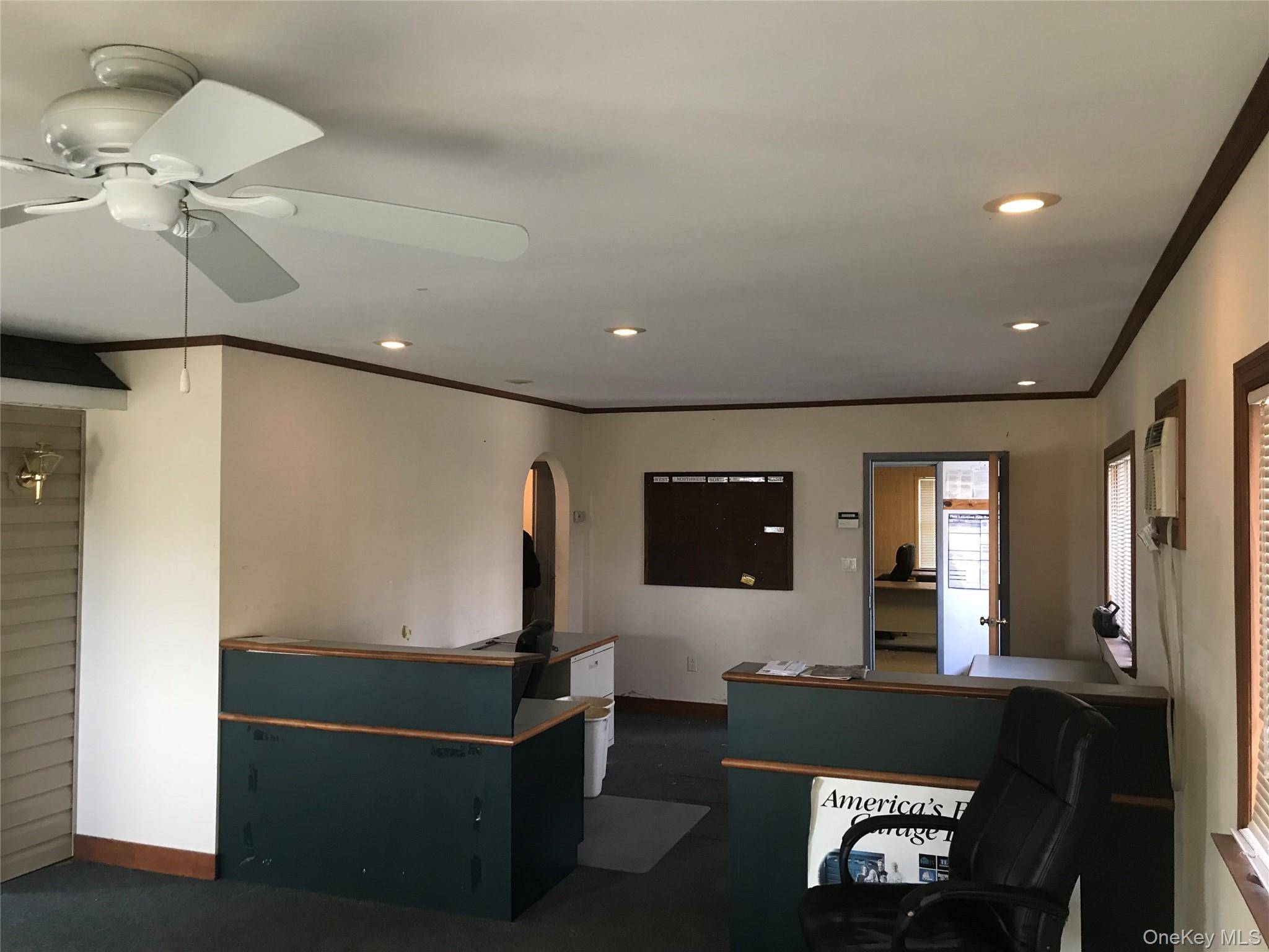 1115 Montauk HWY, East Patchogue, NY 11772