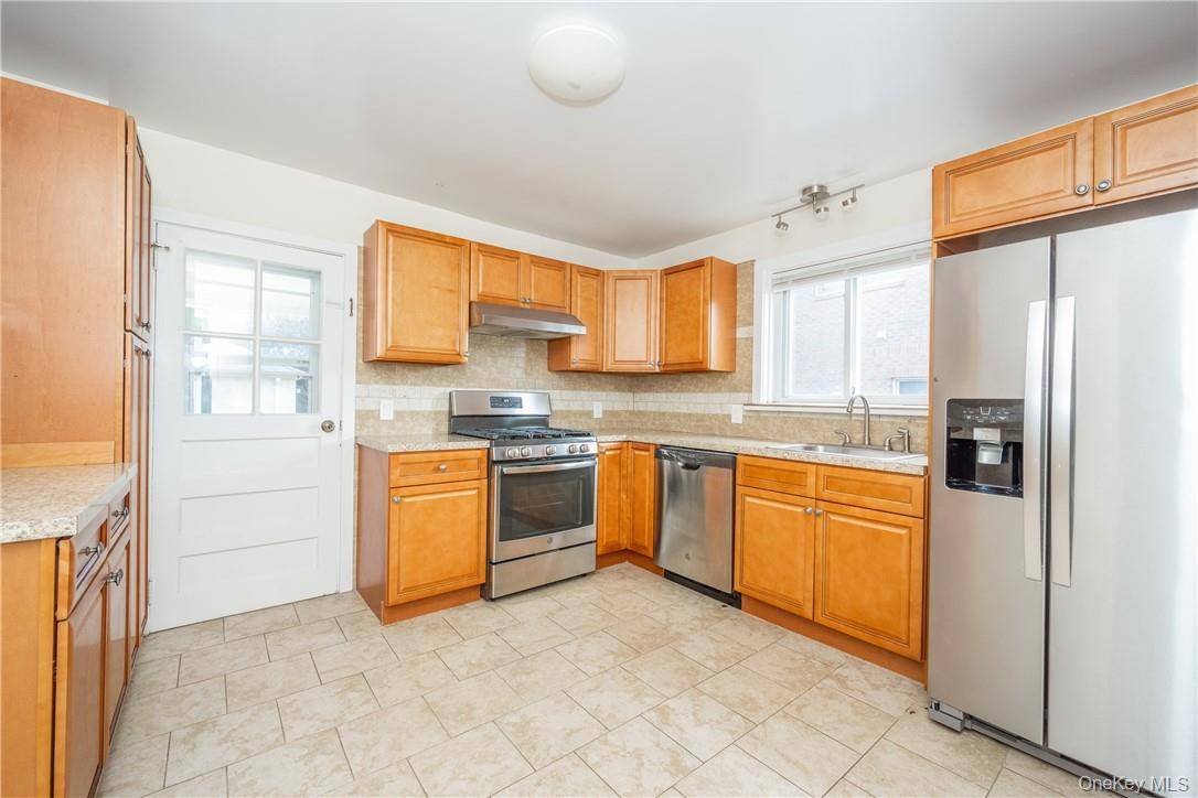 27 New ST, Eastchester, NY 10709