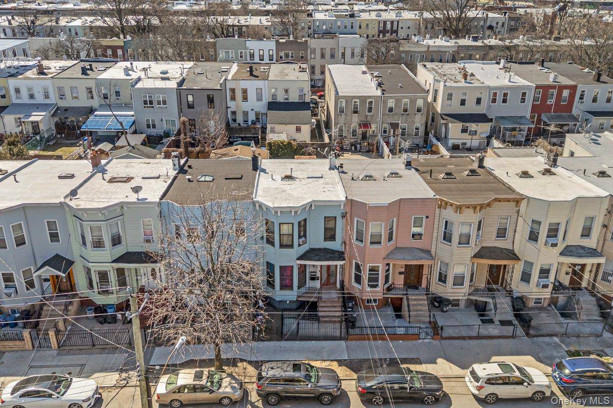 294 Autumn AVE, Brooklyn, NY 11208