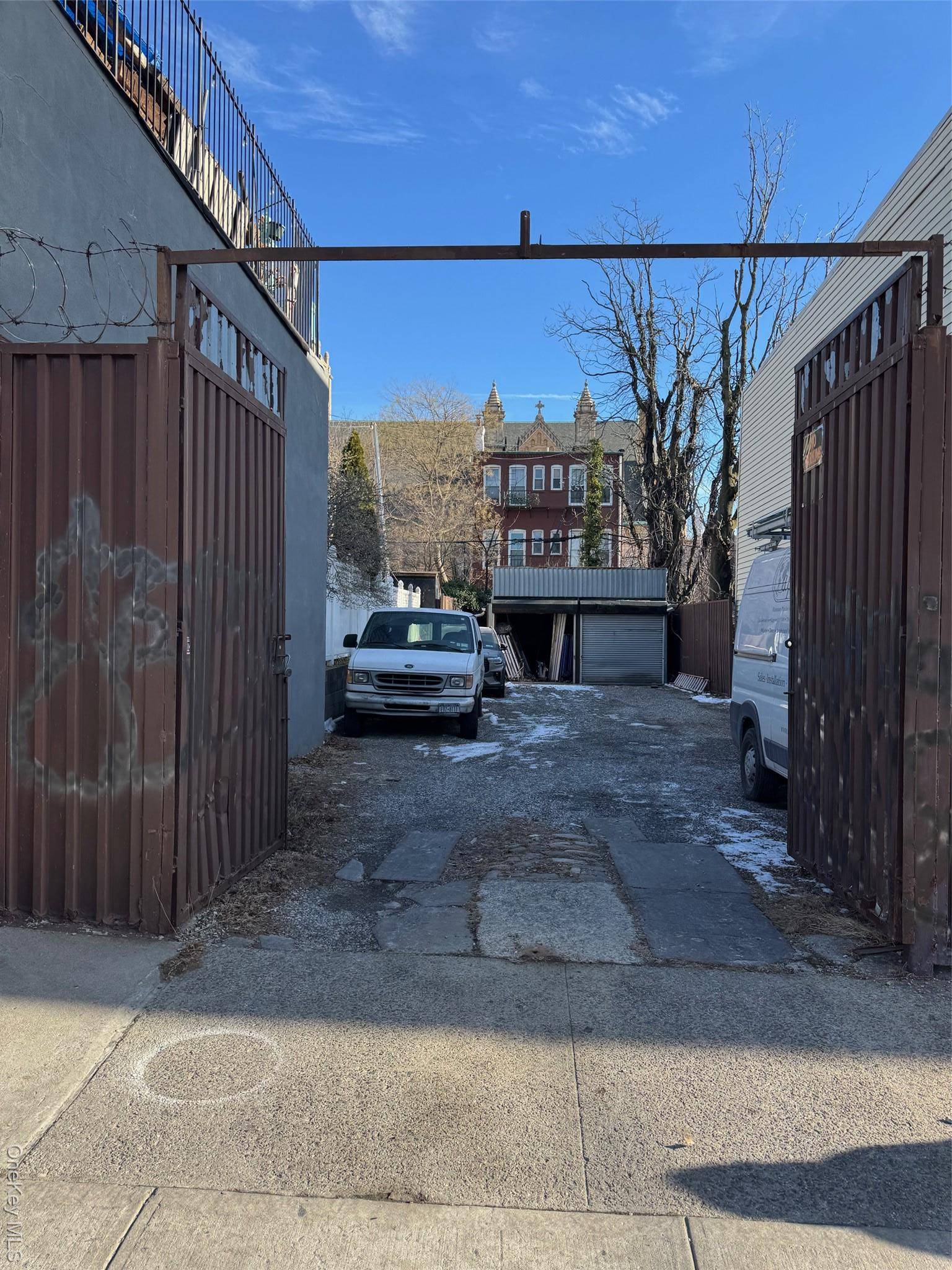 1822 Dekalb AVE, Ridgewood, NY 11385