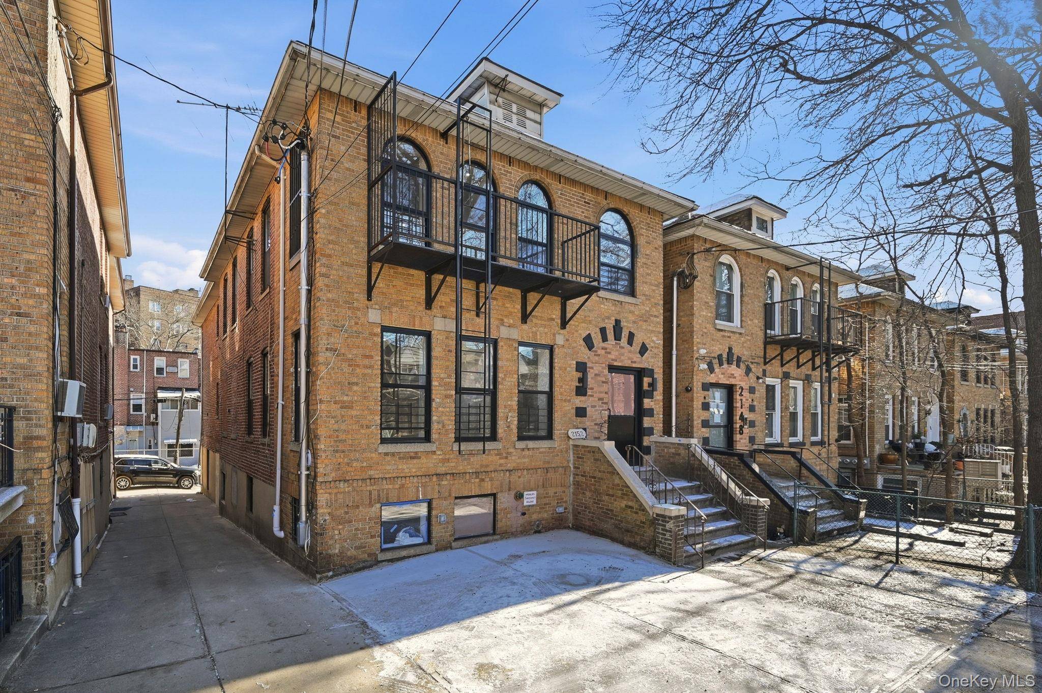 2152 Muliner AVE, Bronx, NY 10462