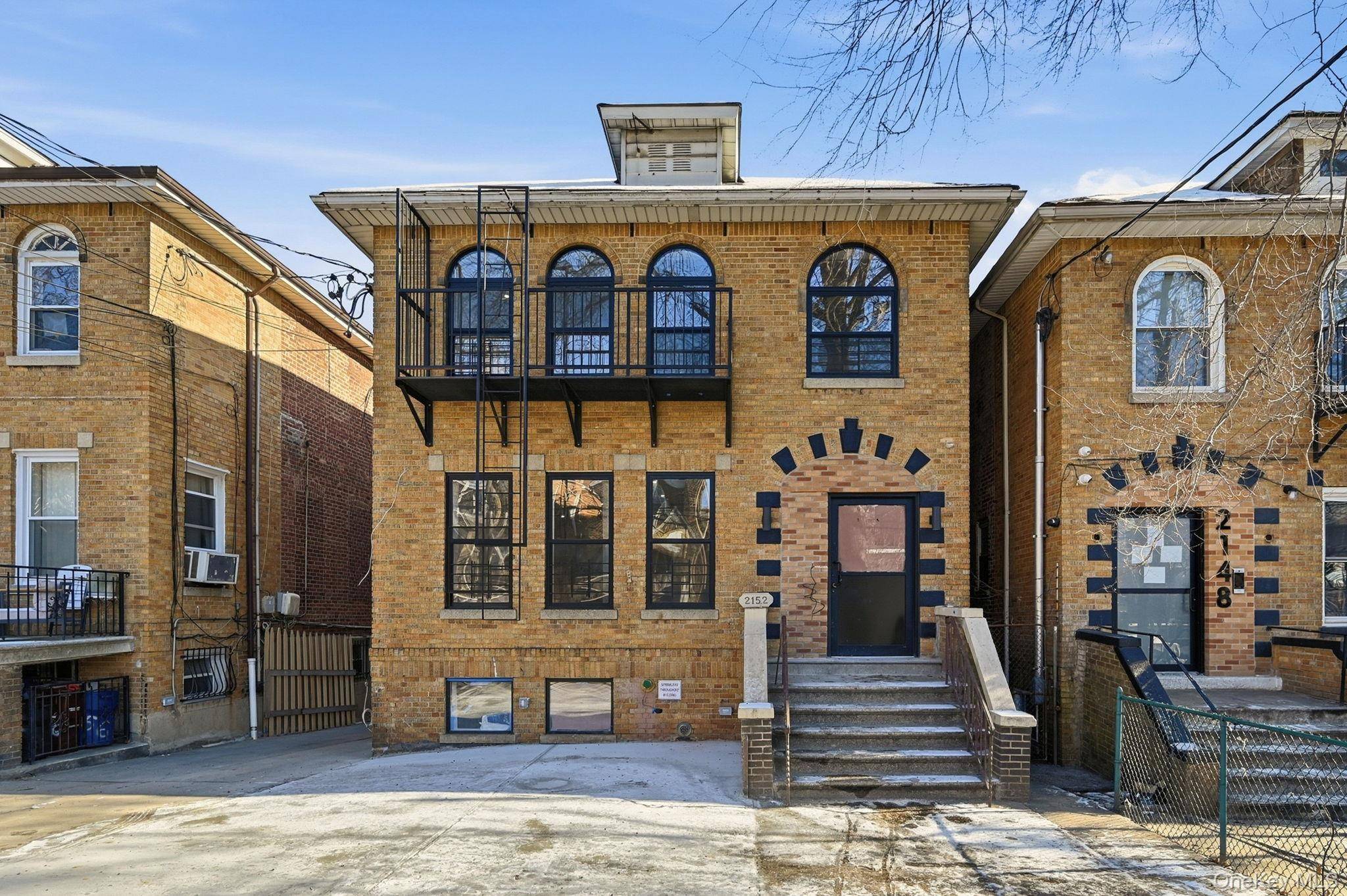 2152 Muliner AVE, Bronx, NY 10462