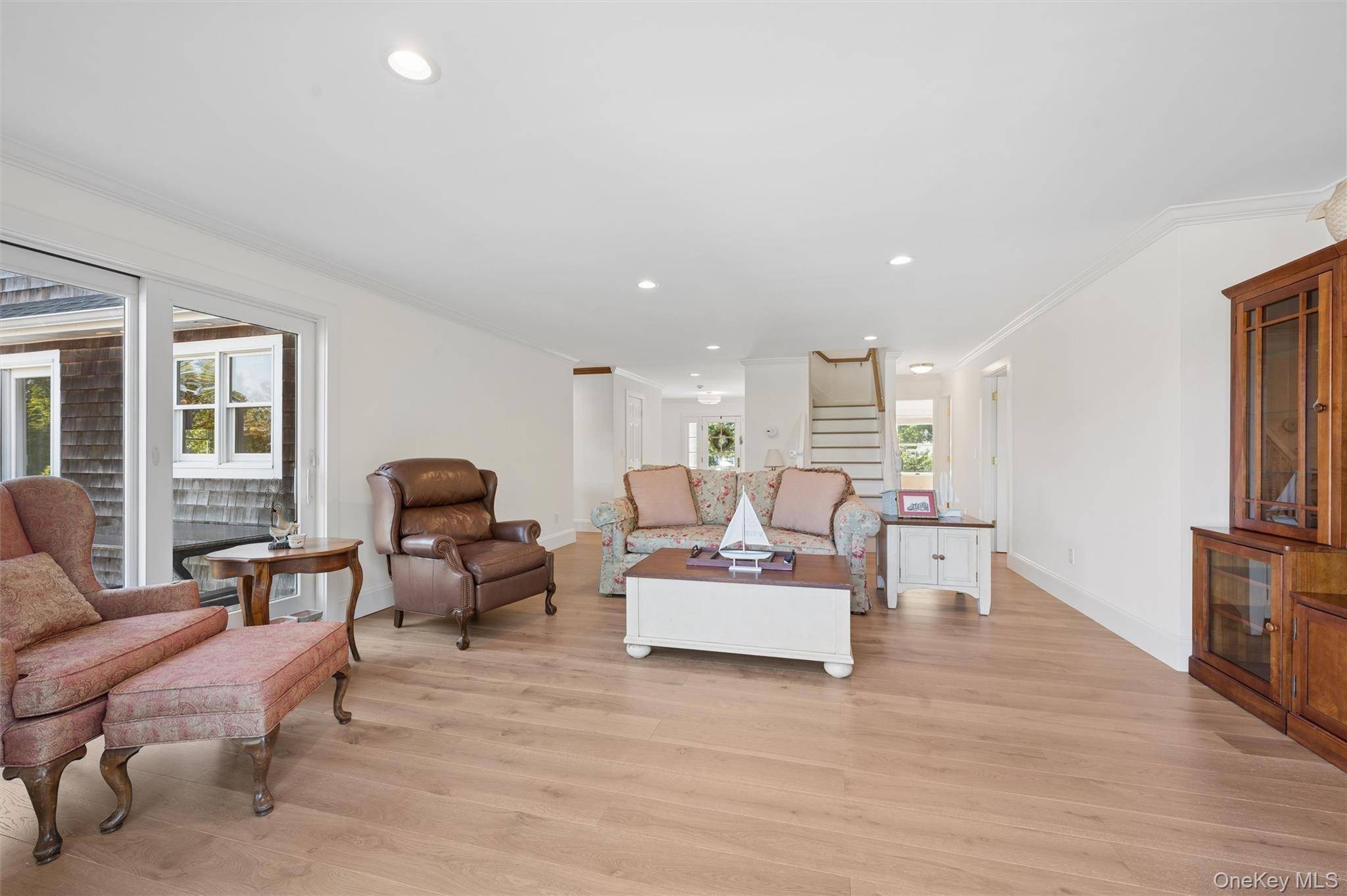 23 Whiting RD, East Quogue, NY 11942