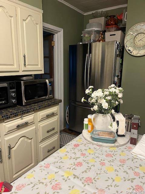 8667 108th ST, Richmond Hill North, NY 11418