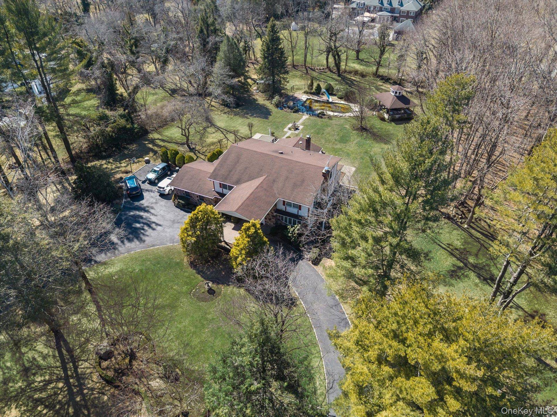 Address not disclosed, Glen Head, NY 11545