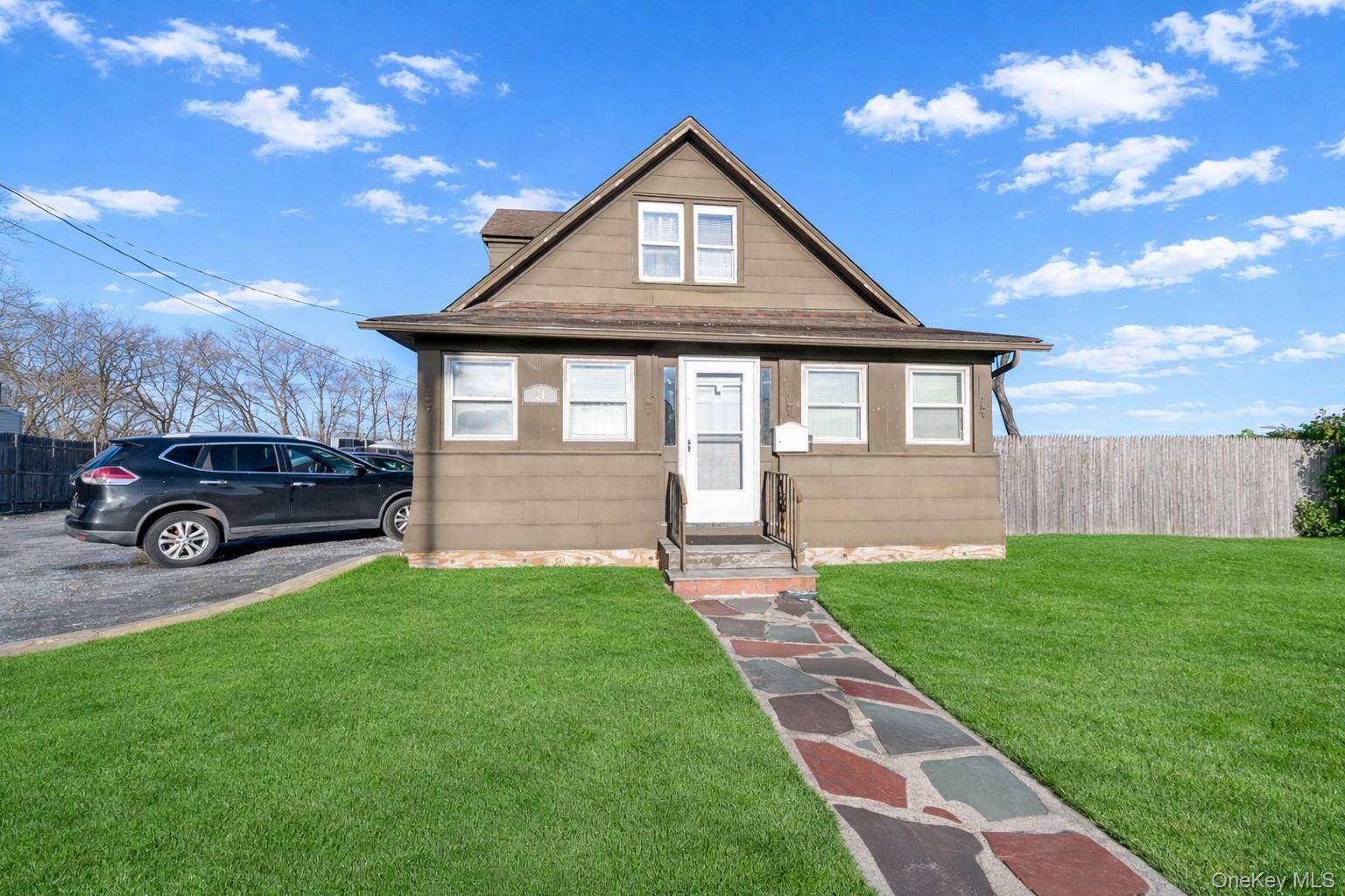 61 River AVE, Patchogue, NY 11772