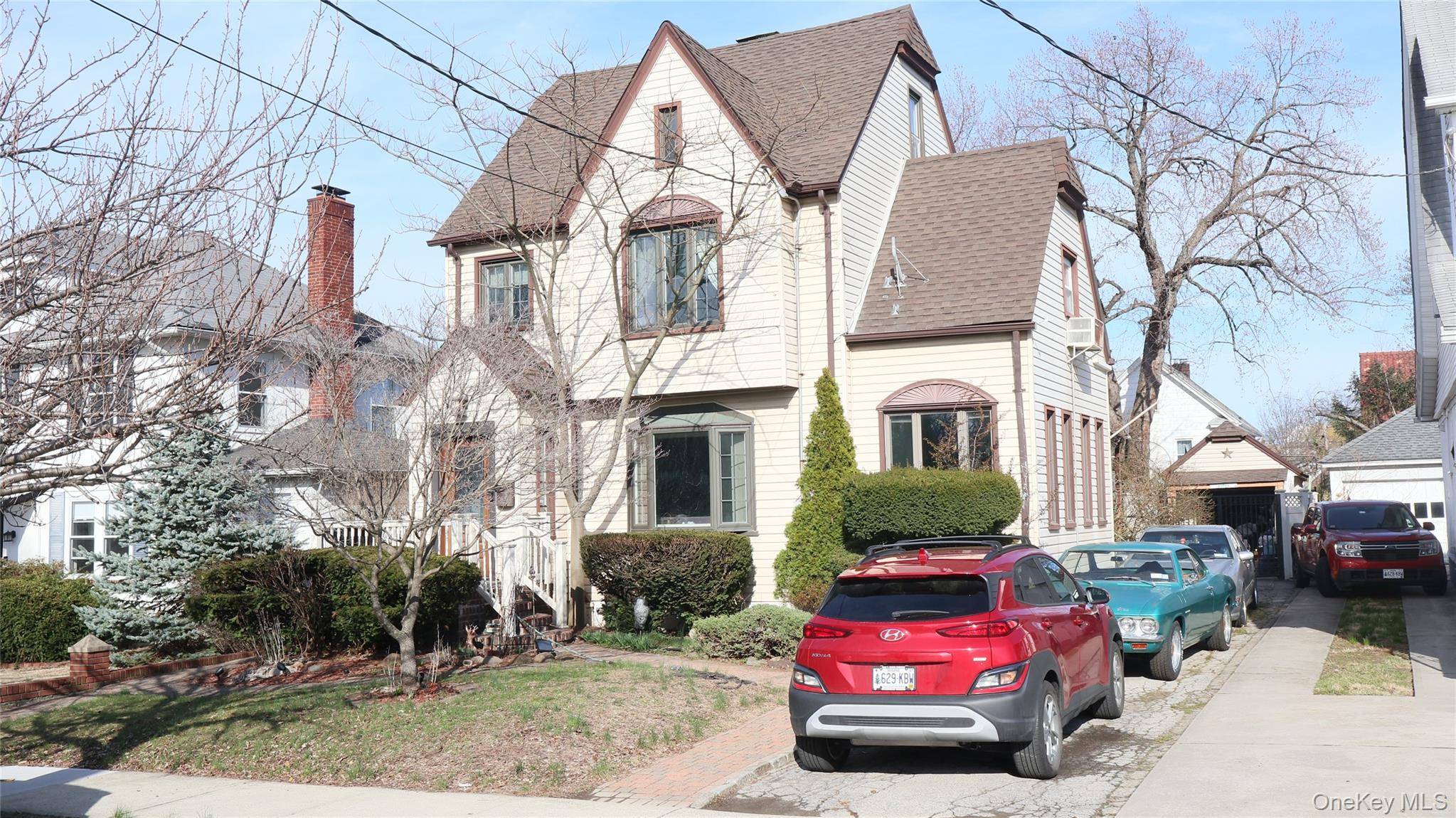33-35 150th PL, Flushing, NY 11354