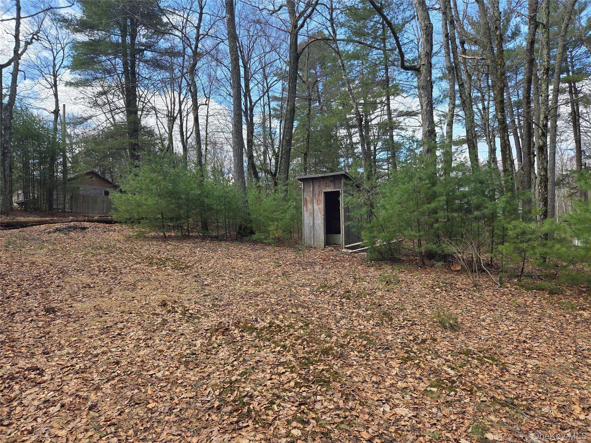 10 Mountain Top LN, Huguenot, NY 12746