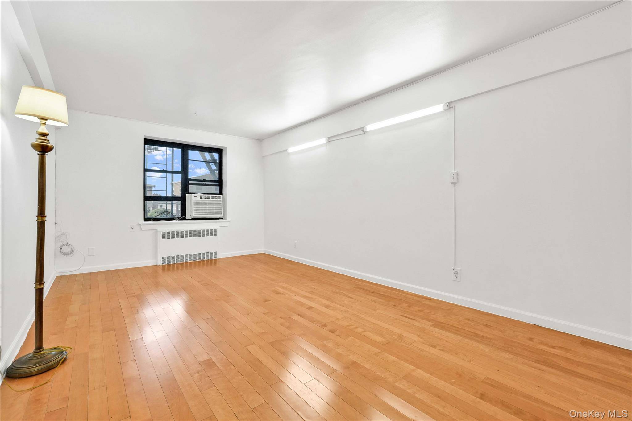 141-16 25th RD #2A, Flushing, NY 11354