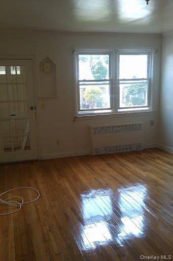11433 204th ST, Saint Albans, NY 11412
