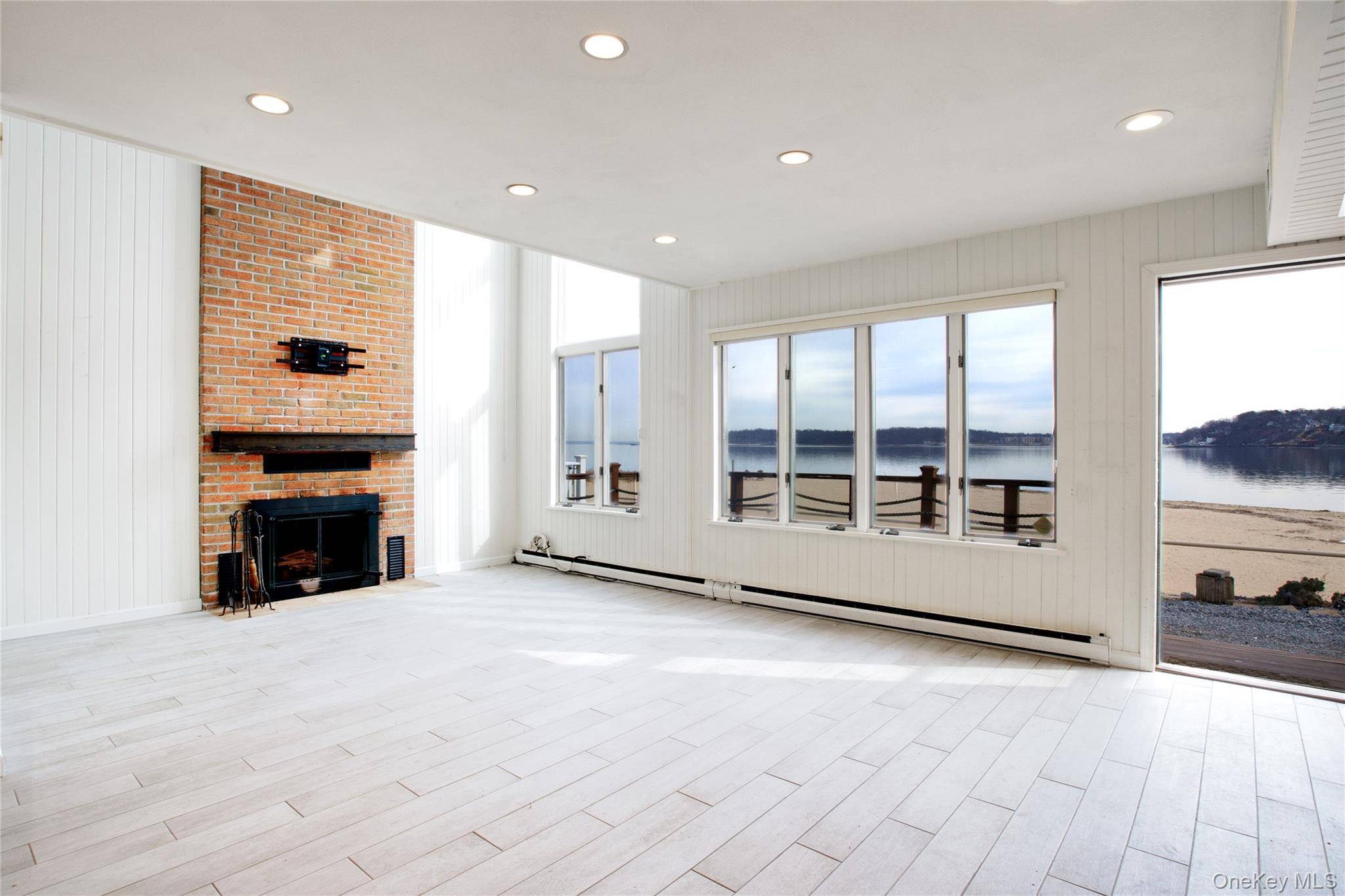 75-02 West Shore RD #2, Port Washington, NY 11050