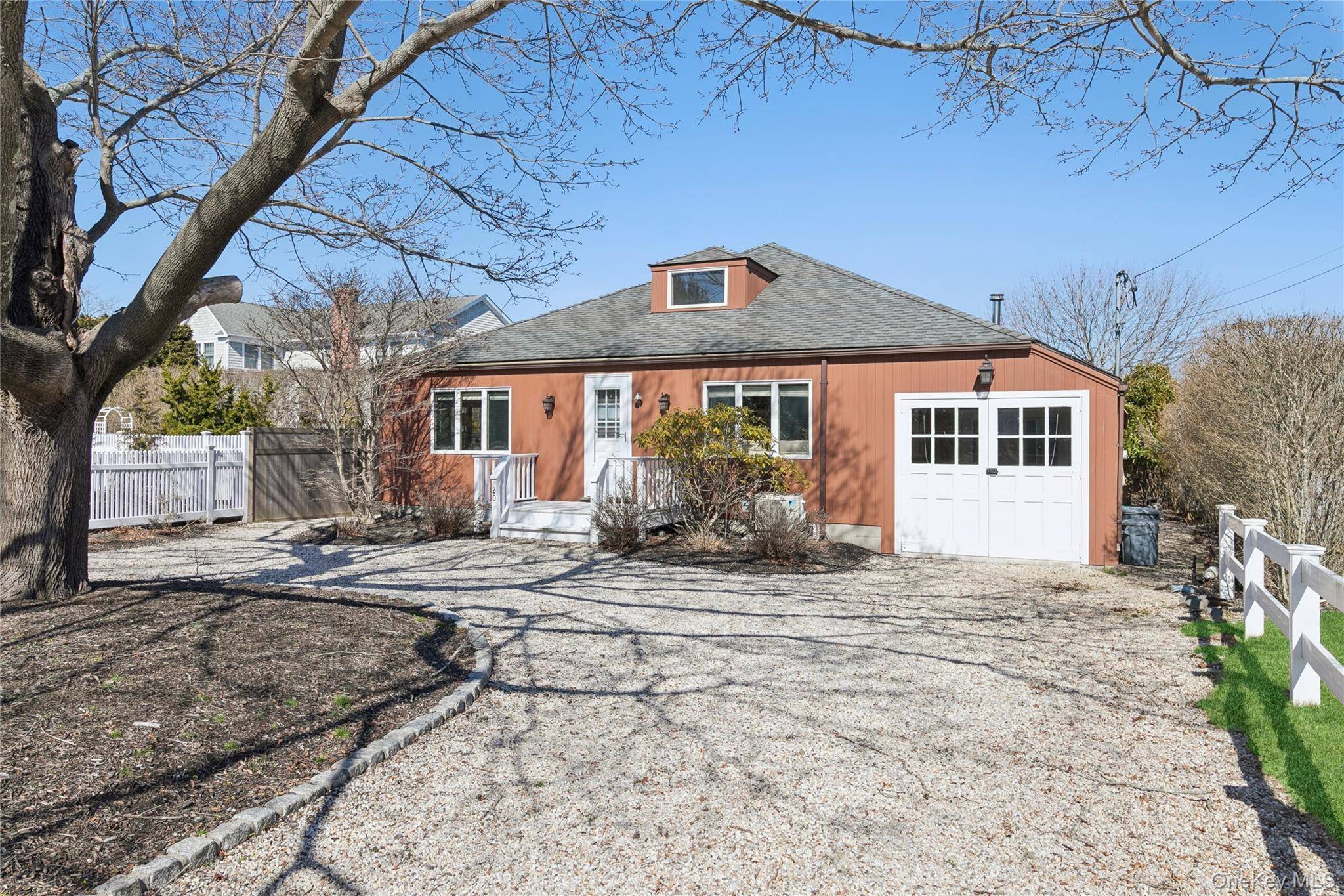 20 Mitchell RD, Westhampton Beach, NY 11978