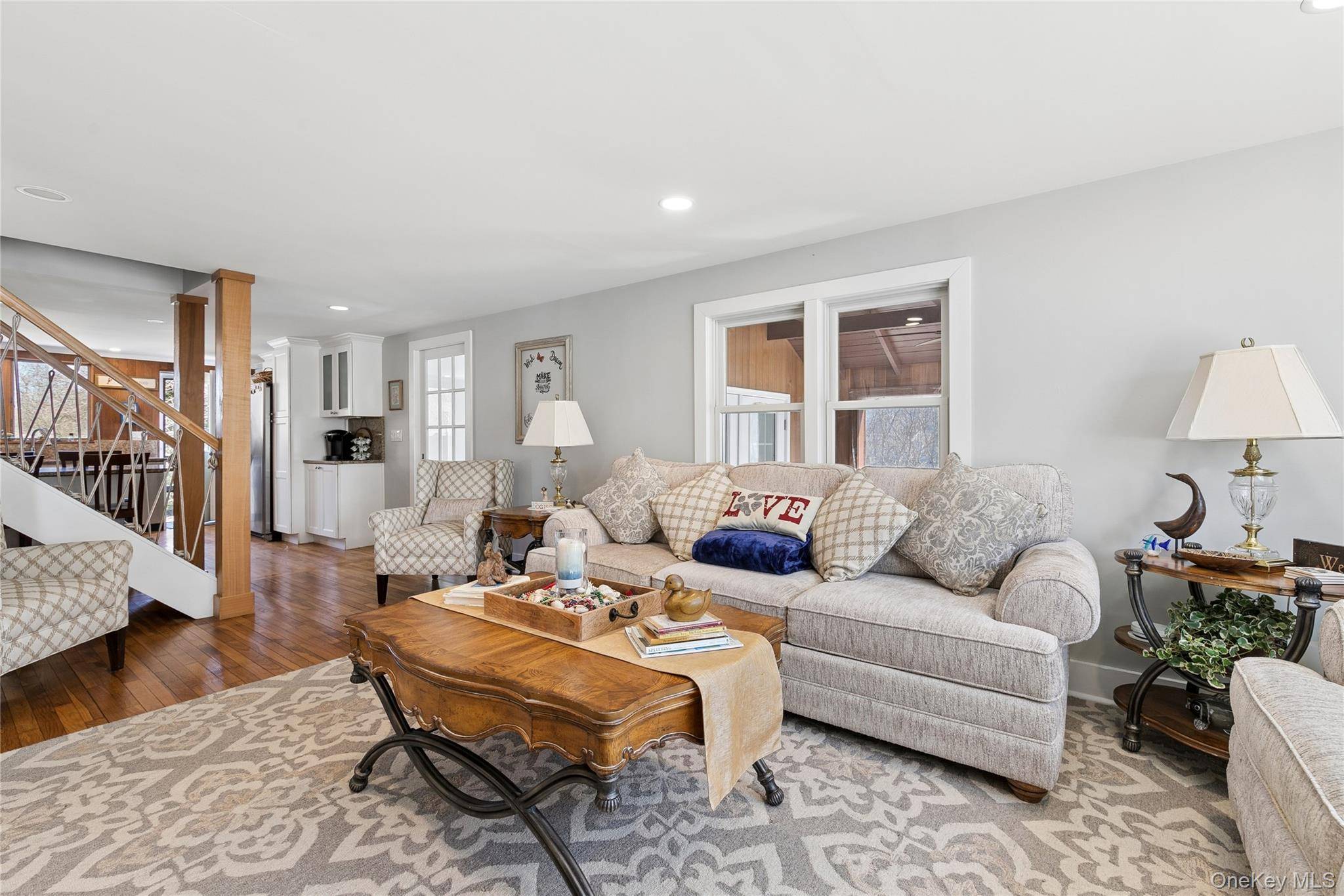 20 Mitchell RD, Westhampton Beach, NY 11978