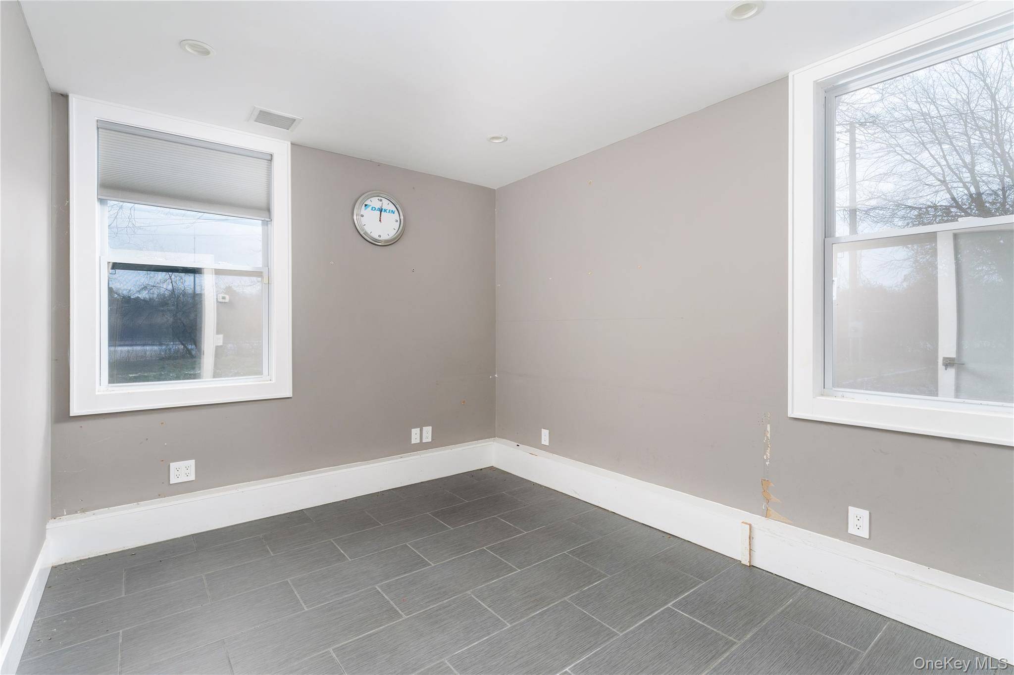 1161 W Main ST, Riverhead, NY 11901