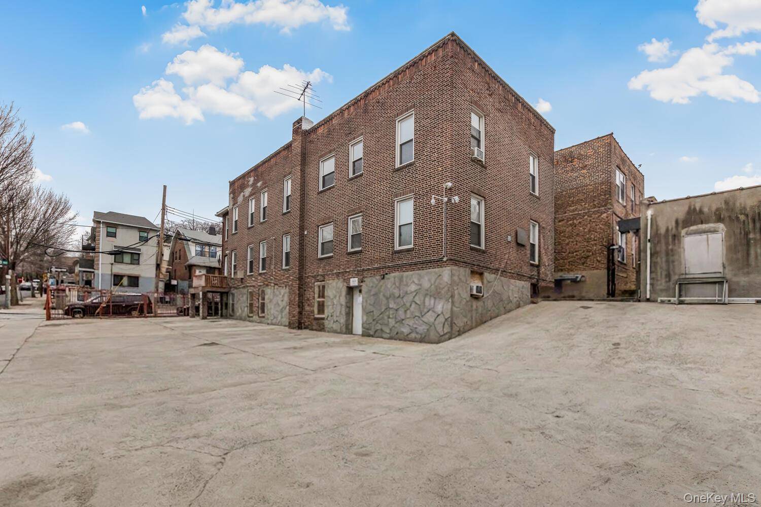 210 W 179th ST, Bronx, NY 10453