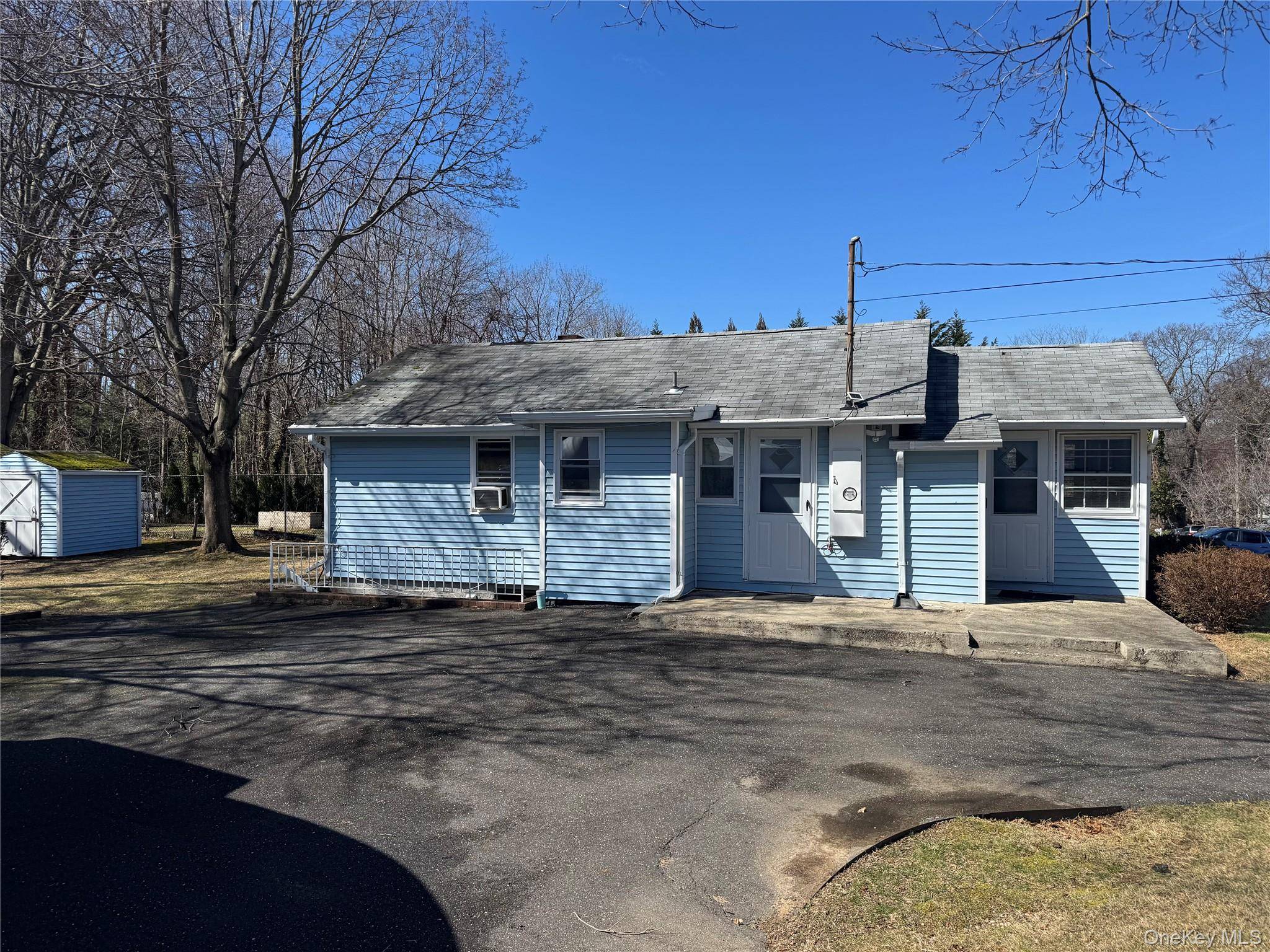 44 Cedar DR, Miller Place, NY 11764
