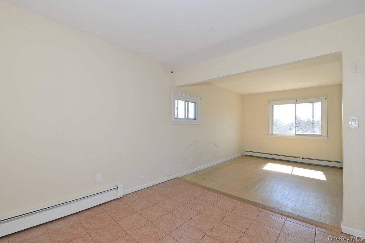 313 Warren ST, West Babylon, NY 11704