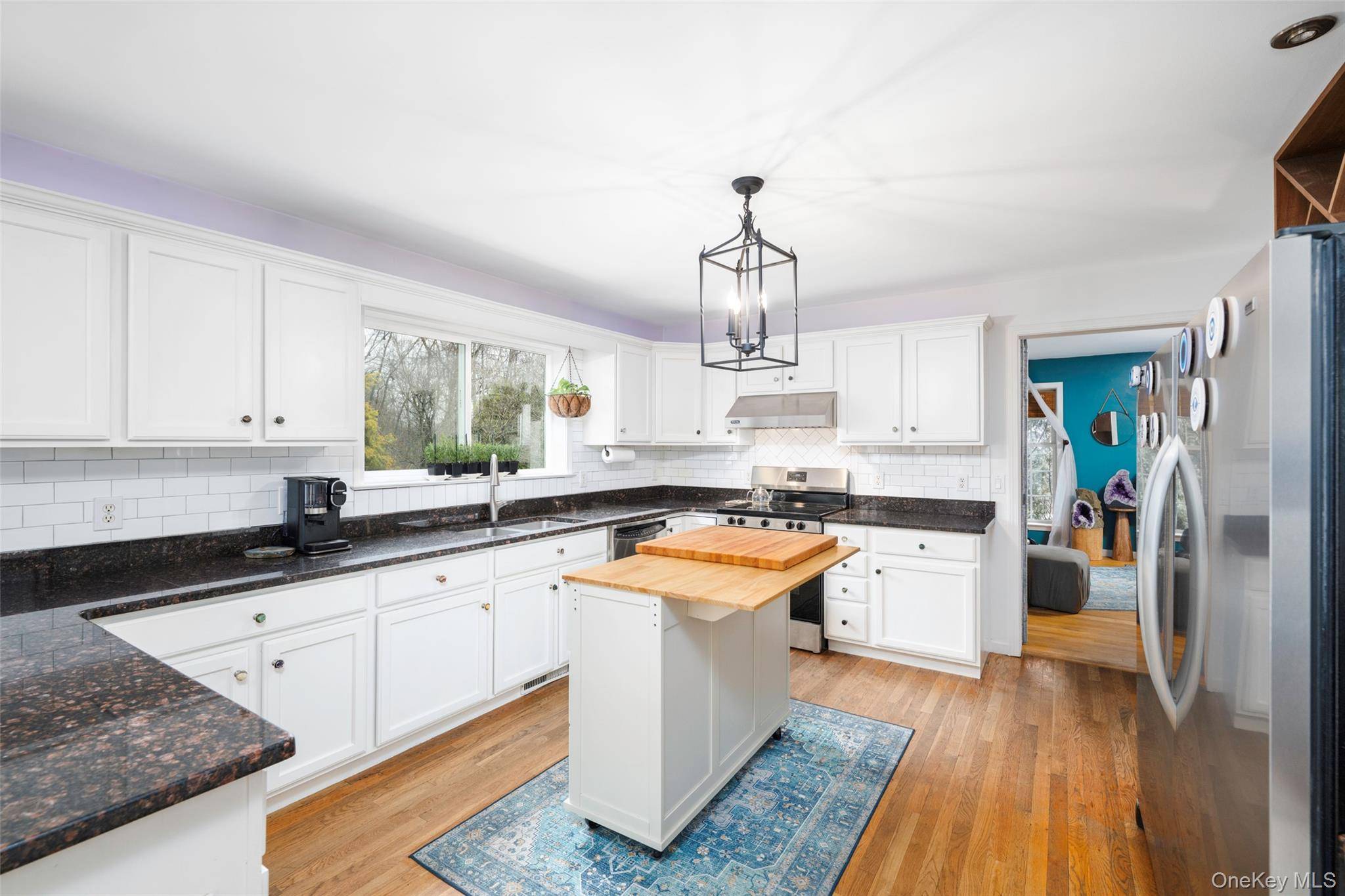 37 Sheryl LN, Mahopac, NY 10541