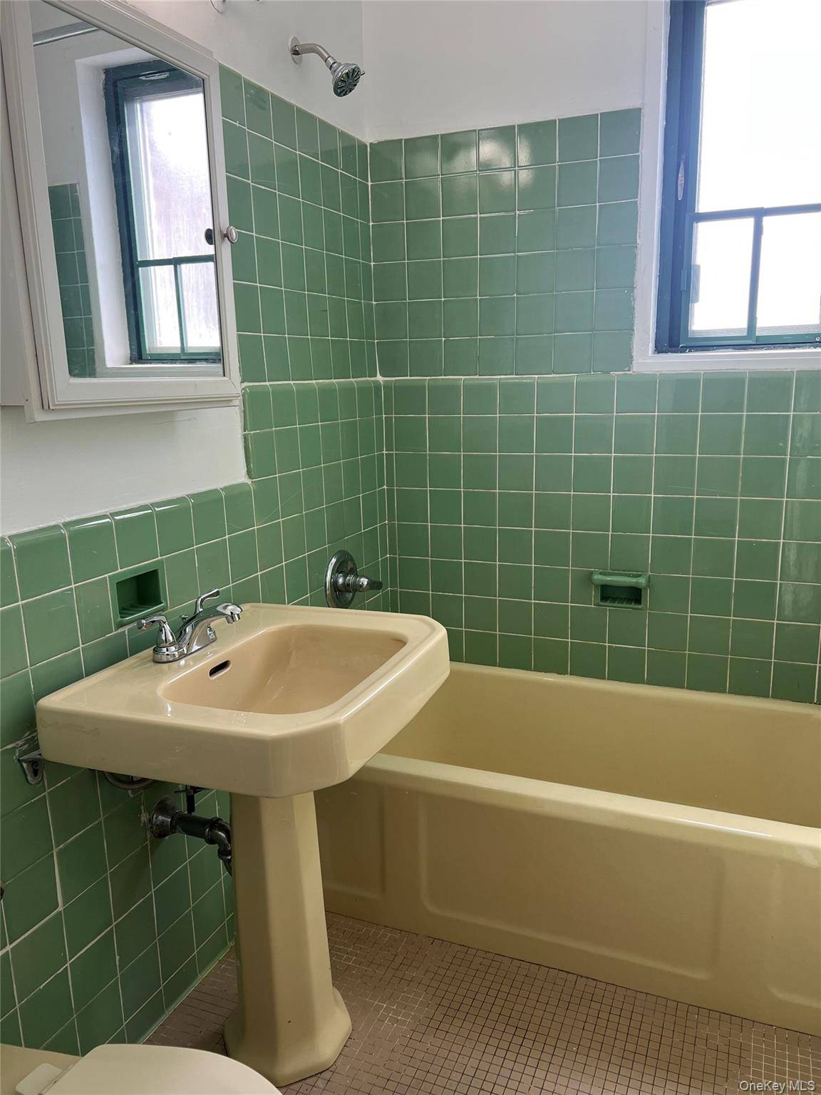 1604 Metropolitan AVE #12A, Bronx, NY 10462