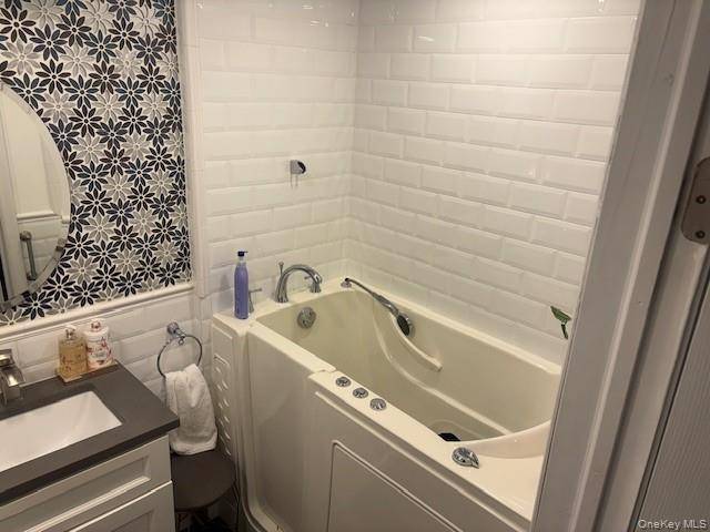 155-51 Huron ST, Howard Beach, NY 11414