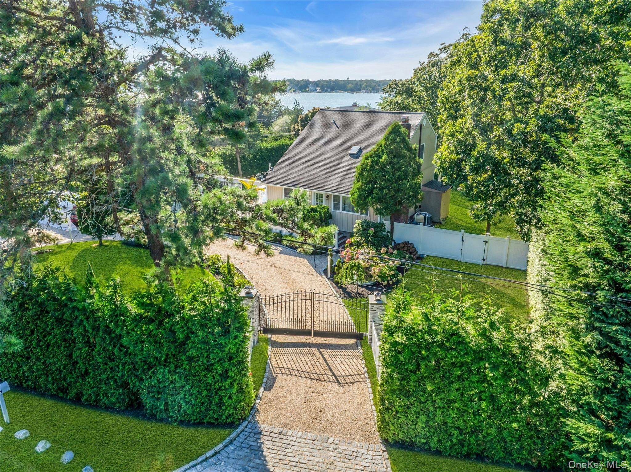 35 Grant BLVD, Hampton Bays, NY 11946