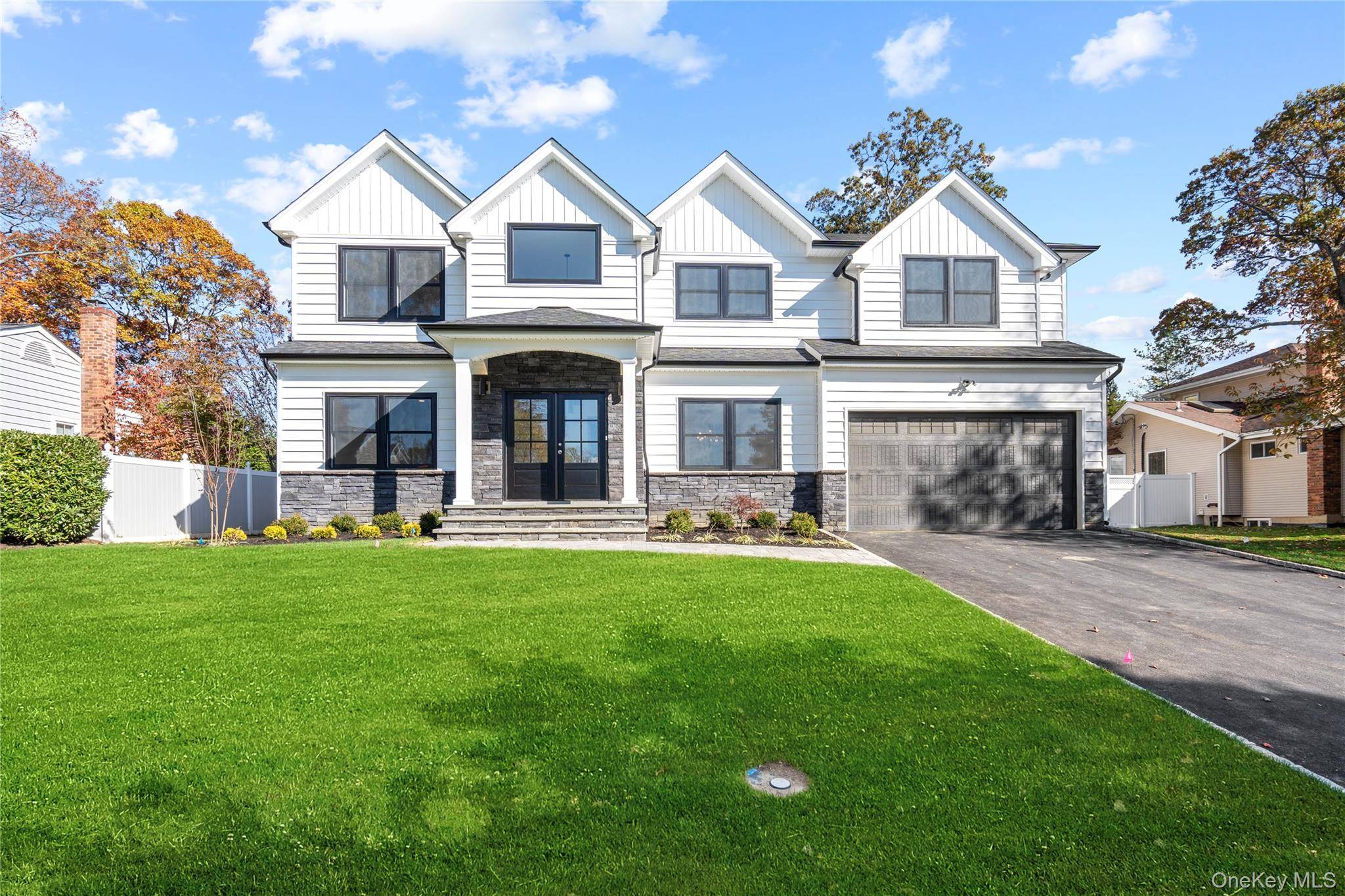 5 Steuben DR, Jericho, NY 11753