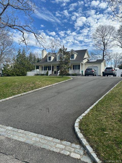 48 N Columbine AVE, Hampton Bays, NY 11946