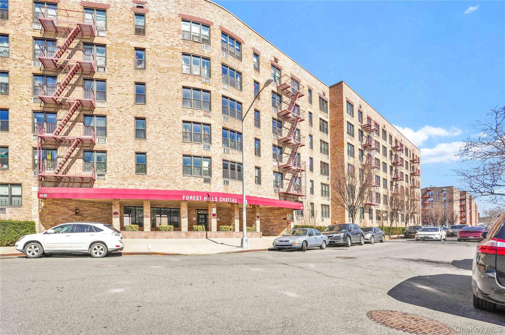 58-03 Calloway ST #5E, Corona, NY 11368