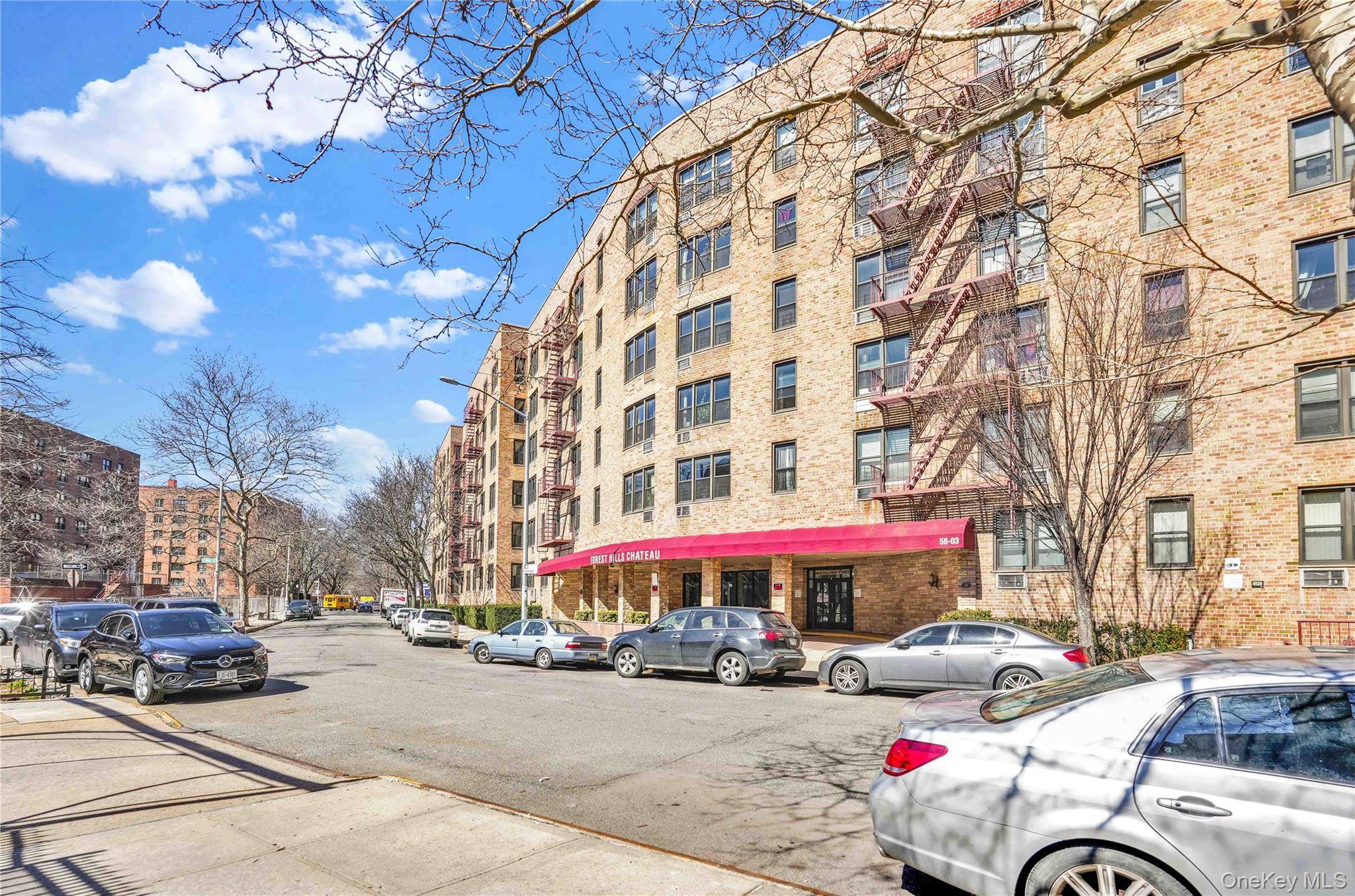 58-03 Calloway ST #5E, Corona, NY 11368