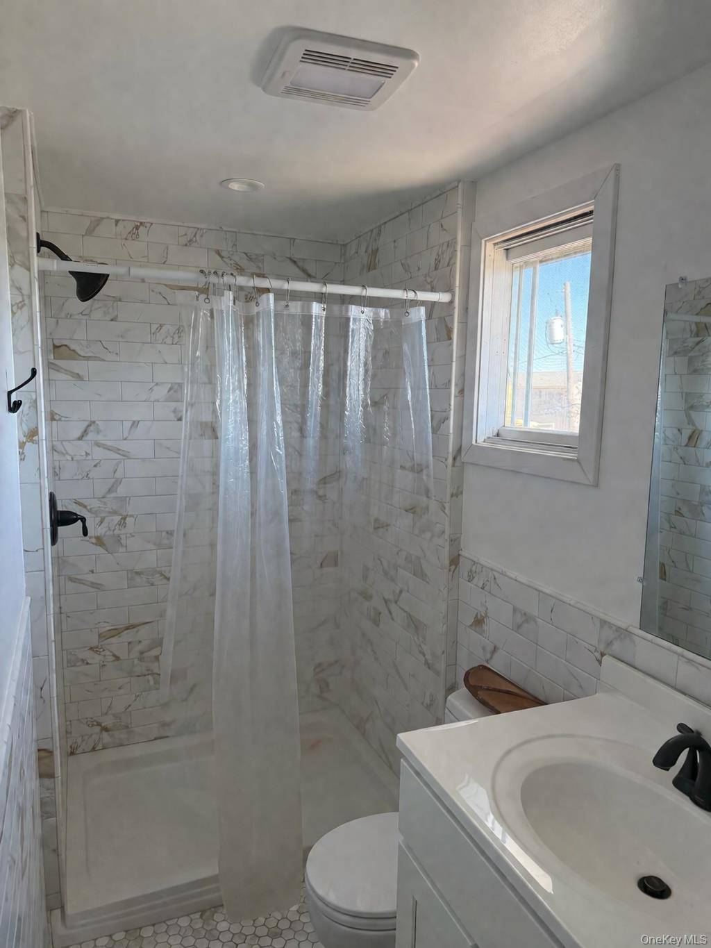 78 E Bayview AVE #14, Ocean Bay Park, NY 11770