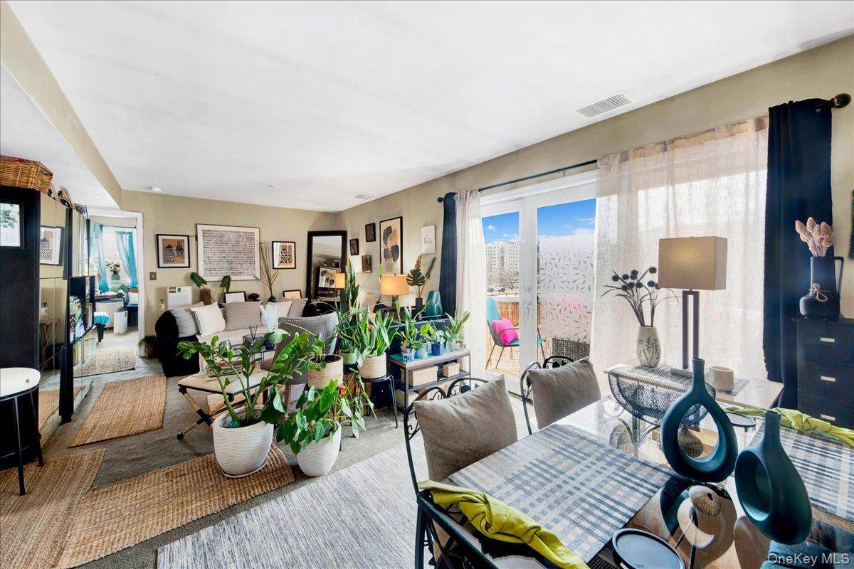 37 Harbor LN #2A, New Rochelle, NY 10805