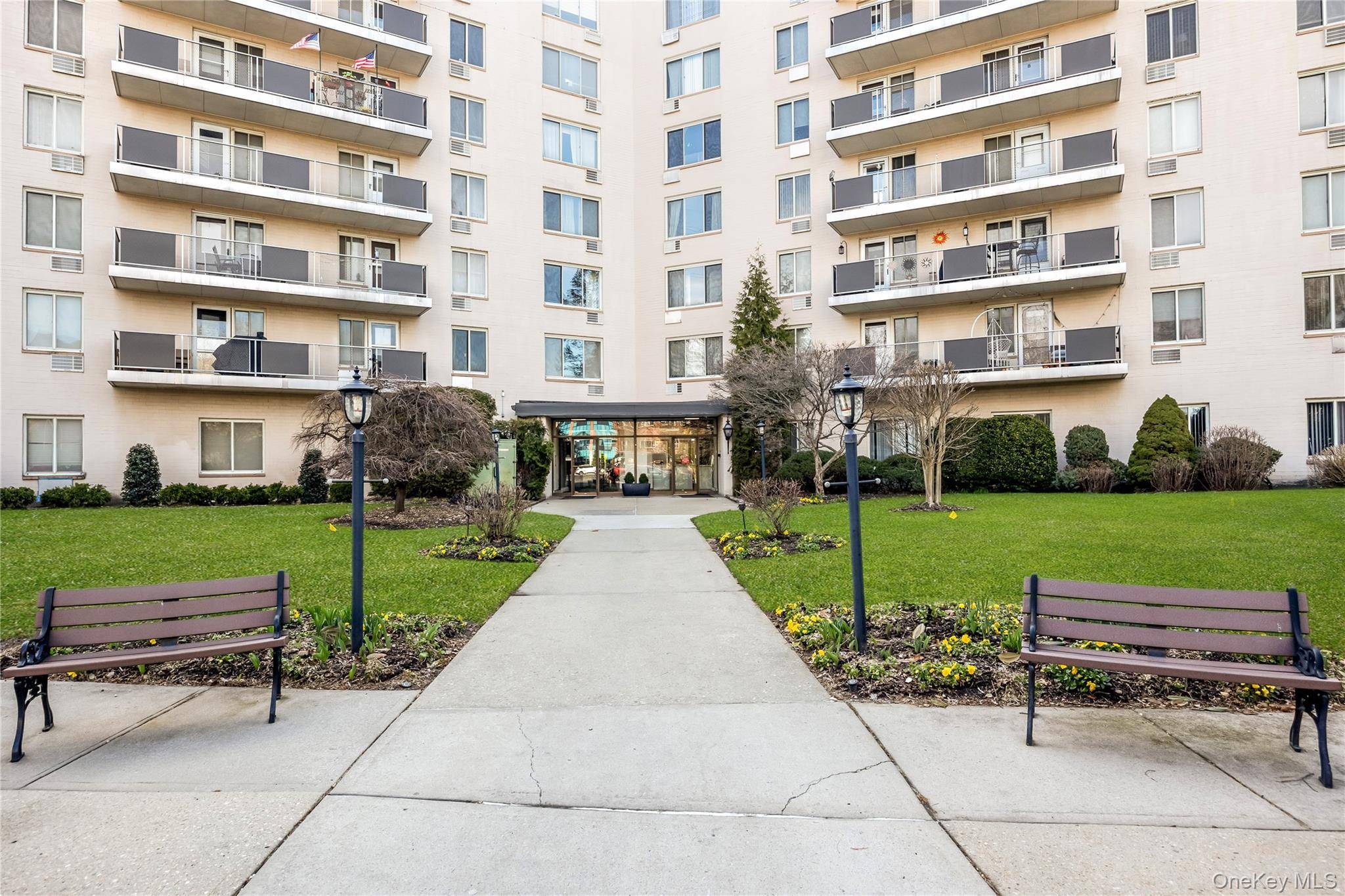135 Post AVE #1O, Westbury, NY 11590
