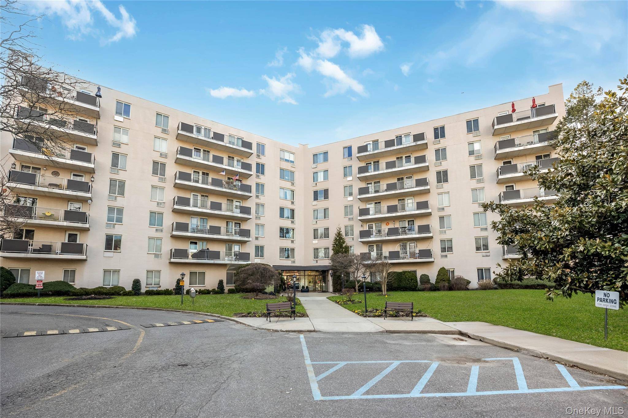 135 Post AVE #1O, Westbury, NY 11590