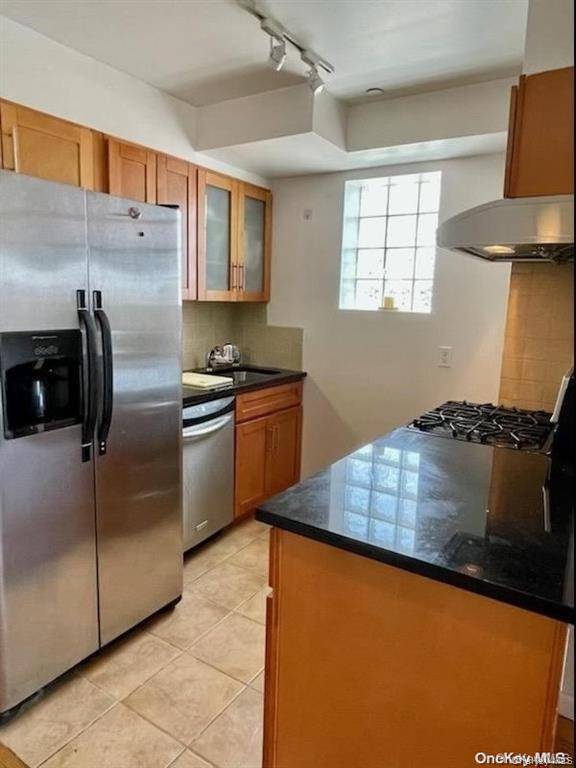 91-06 Whitney AVE #6A, Elmhurst, NY 11373