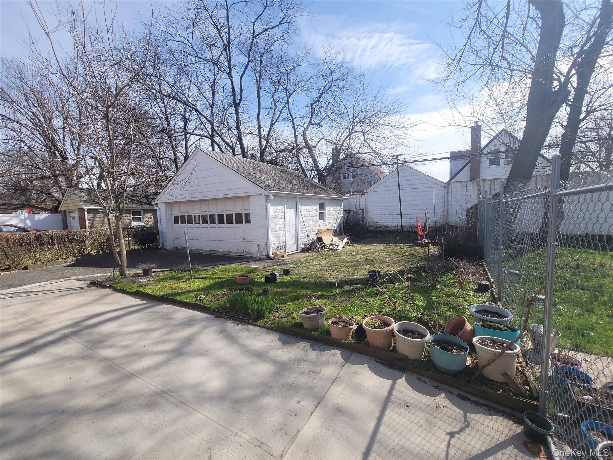 22726 113th DR, Queens Village, NY 11429